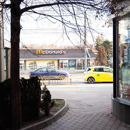 Ultracentral Golden Apartament 1 Szucsáva Kültér fotó