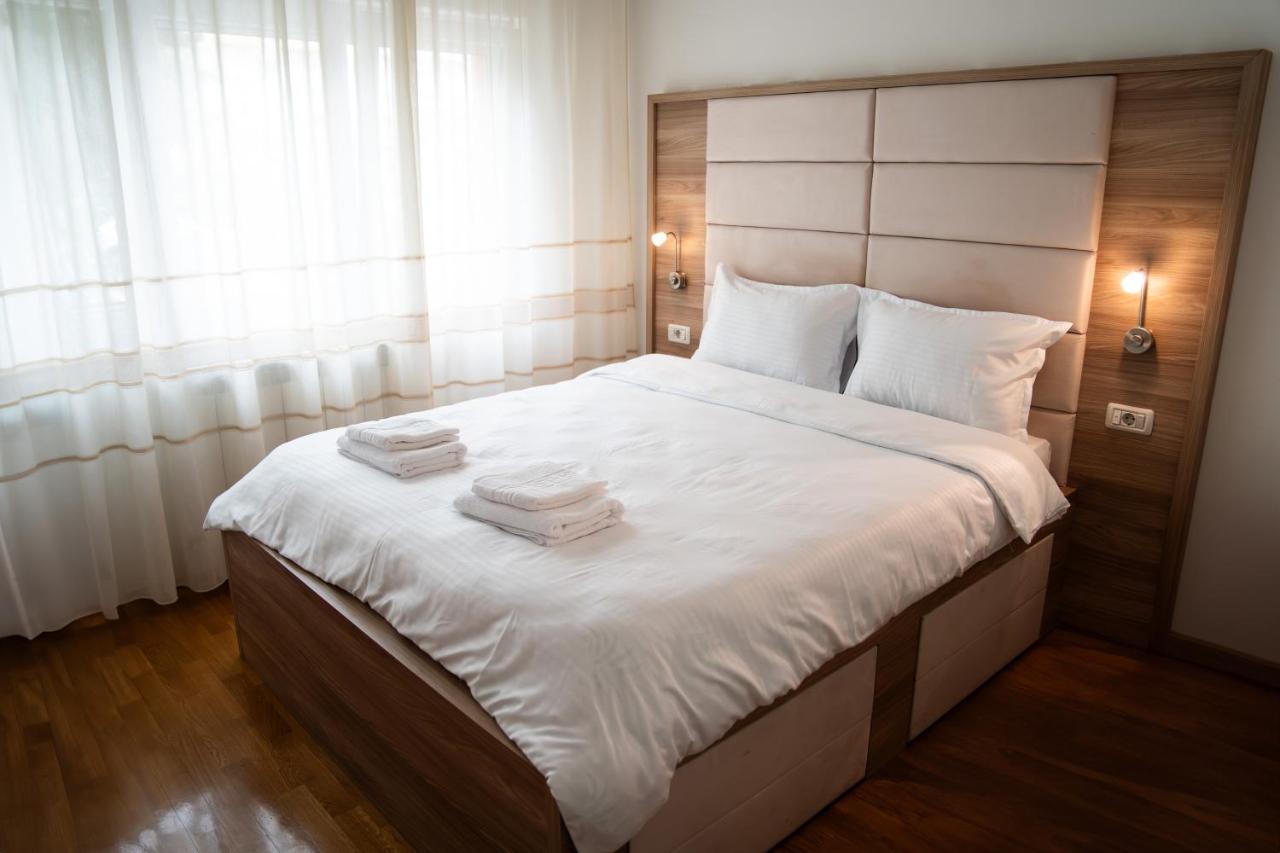 Ultracentral Golden Apartament 1 Szucsáva Kültér fotó