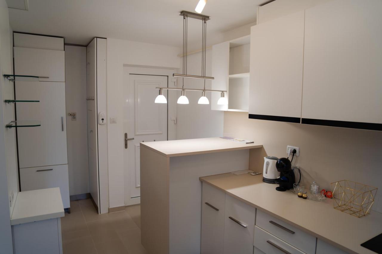Ultracentral Golden Apartament 1 Szucsáva Kültér fotó