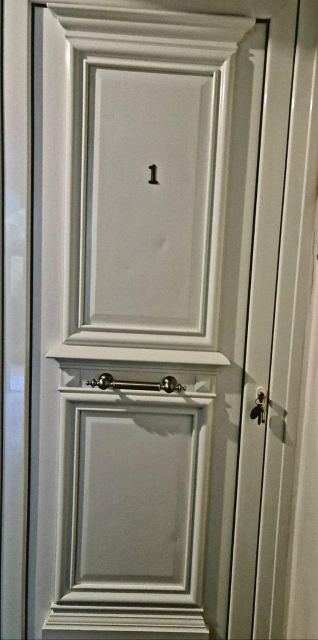 Ultracentral Golden Apartament 1 Szucsáva Kültér fotó